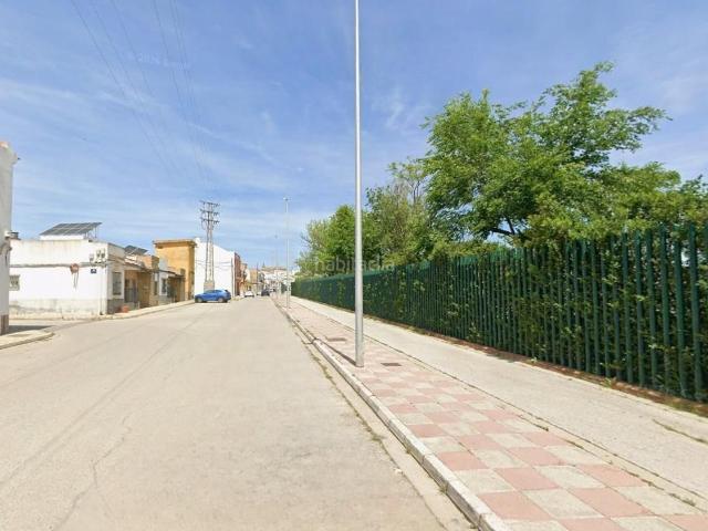 Casa adosada en venta en Cabezas de San Juan Las. Adosado en Las Cabezas de San Juan. Activo inmobiliario SIN POSESIÓN, NO SE PUEDE VISITAR. Casas adosadas Cabezas de San Juan.