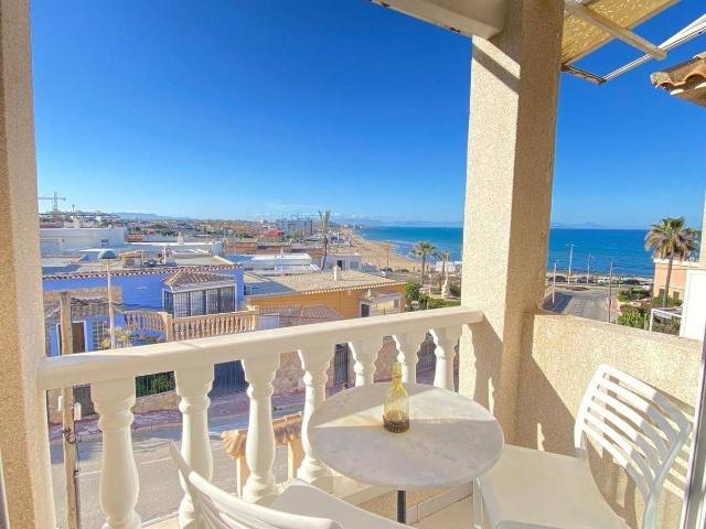 Casa adosada en Venta en Cabo Cervera
