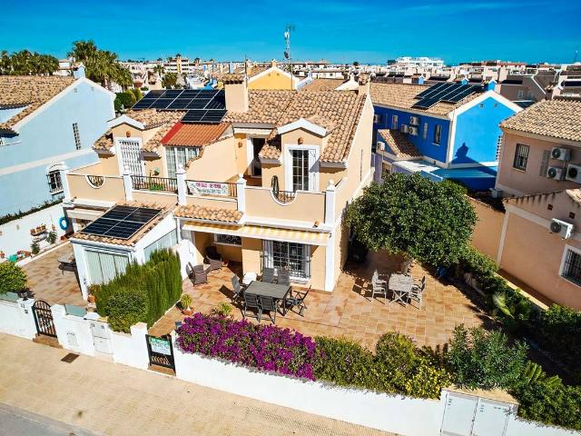 Casa adosada en Venta en Cabo Roig