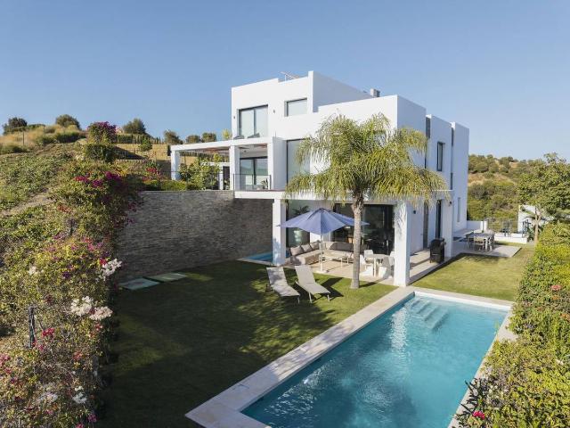Casa adosada en Venta en Cabopino Artola