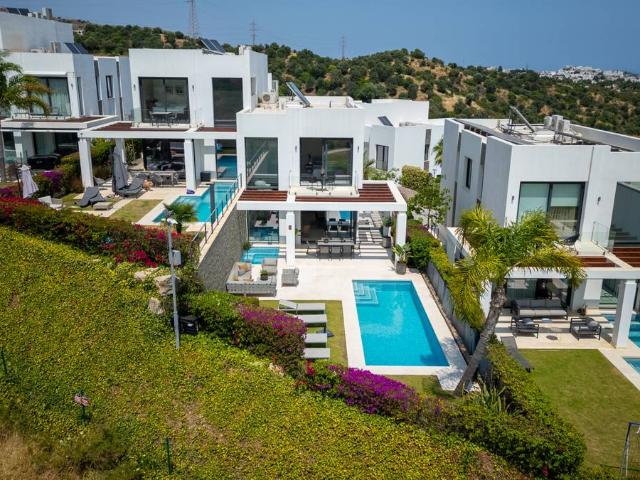 Casa adosada en Venta en Cabopino Artola