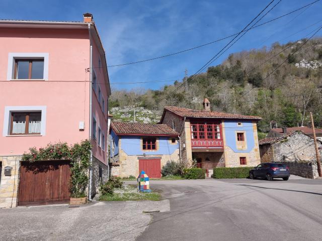 Casa adosada en Venta en Cabrales