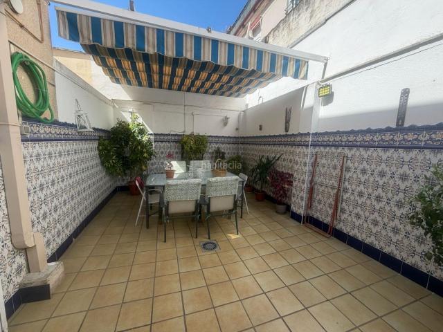 Casa adosada en venta en Cáceres, Centro. Amplio Adosado en Caceres Zona Fratres a la Venta. Casas adosadas.
