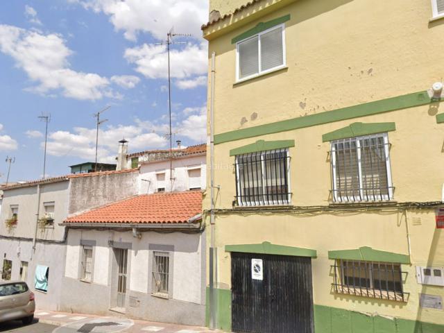 Casa adosada en venta en Cáceres, Nuevo Cáceres. Casas adosadas.