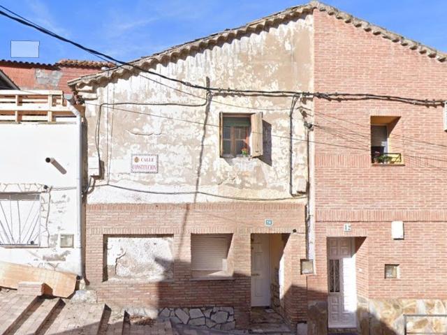 Casa adosada en venta en Cadrete. Casas adosadas.