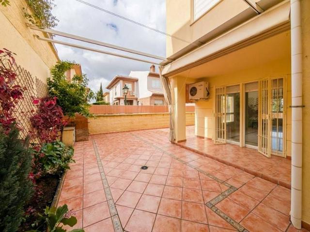 Casa adosada en Venta en Cájar