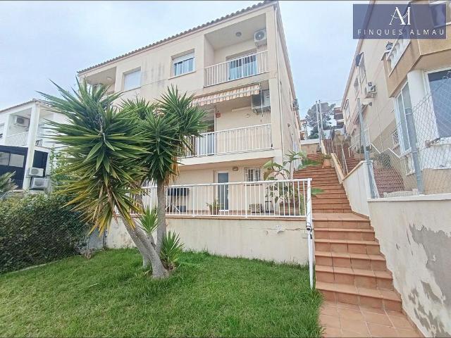 Casa adosada en venta en Calafell, de 133 m² 3 habitaciones por 335.000