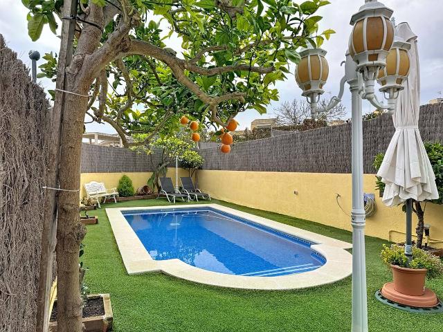 Casa adosada en Venta en Calafell Poble