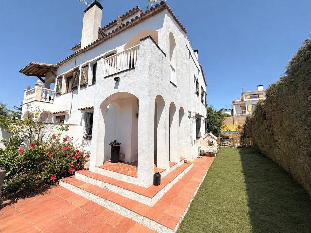 Casa adosada en Venta en Calafell Residencial