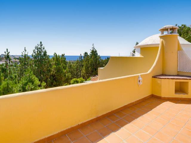 Casa adosada en Venta en Calahonda