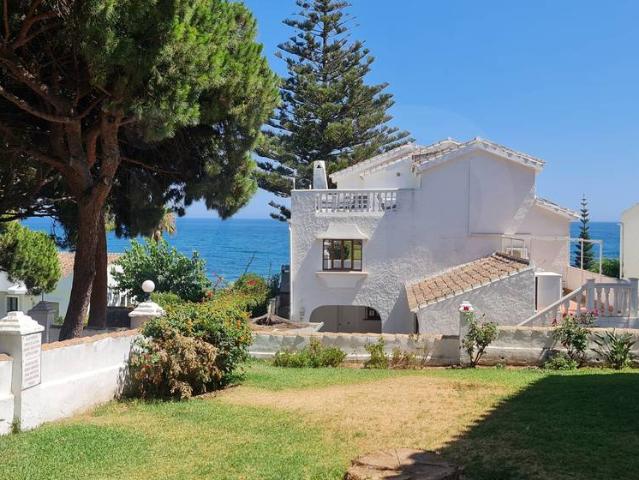 Casa adosada en Venta en Calahonda