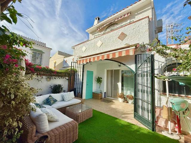 Casa adosada en Venta en Calahonda