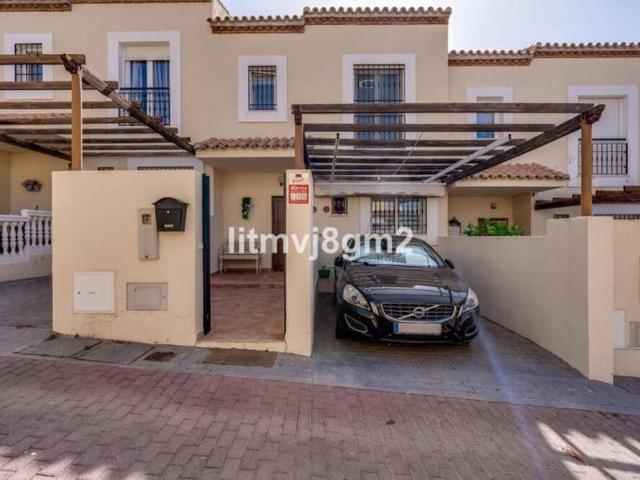 Casa adosada en Venta en Calahonda