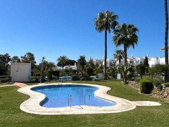 Casa adosada en Venta en Calahonda