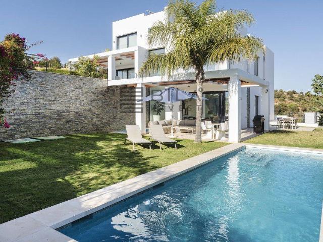 Casa adosada en Venta en Calahonda