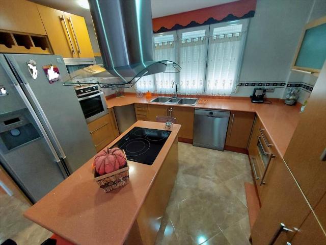 Casa adosada en Venta en Calasparra