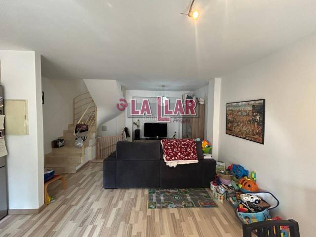 Casa adosada en venta en Caldes de Montbui. CASA PAREADA CON PARKING BARRI AMETLLER. Casas adosadas Caldes de.