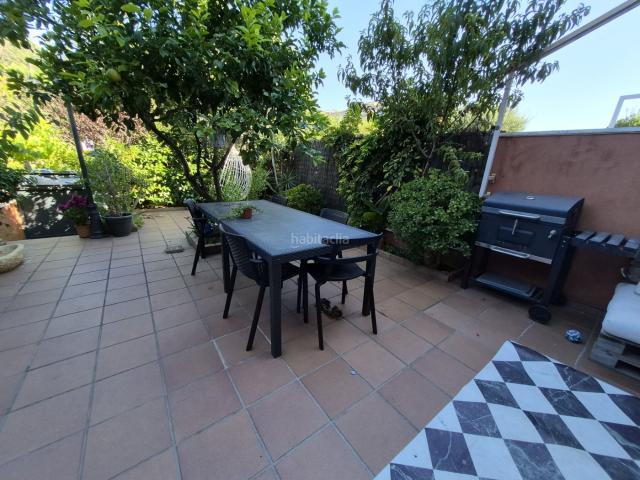 Casa adosada en venta en Calella. Preciosa casa en Calella con Piscina, jardín, terraza, garaje!. Casas adosadas.