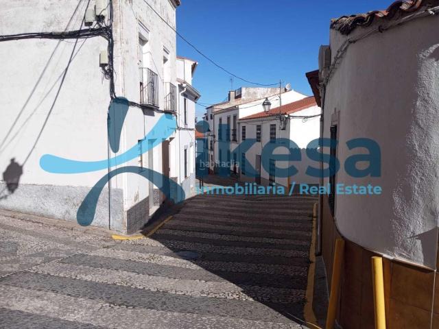 Casa adosada en venta en Calera de León. Casa adosada en Calera de León Badajoz. Casas adosadas Calera de.