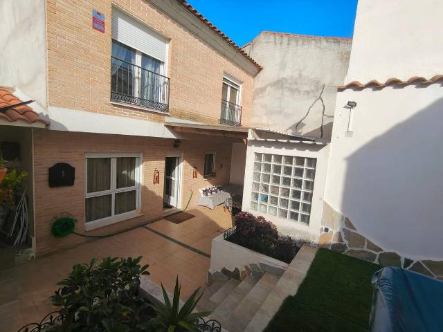 Casa adosada en Venta en Calera y Chozas