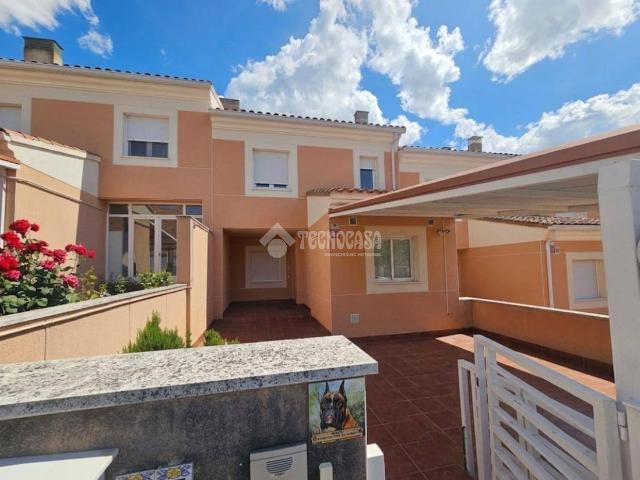Casa adosada en Venta en Calera y Chozas