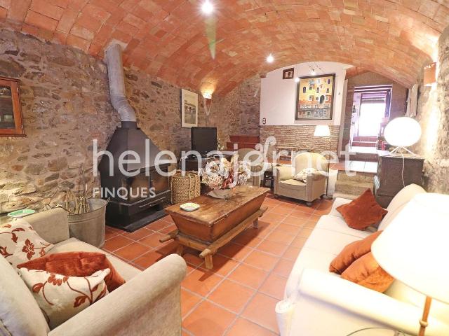 Casa adosada en venta en Calonge, Poble. Casas adosadas.