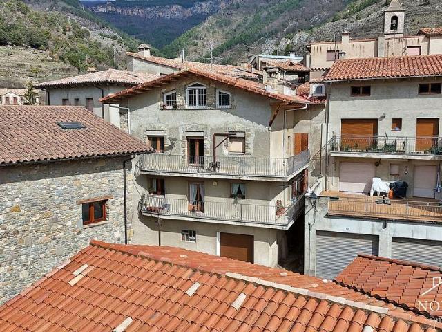 Casa adosada en venta en calle CL Mig, Gombrèn, de 300 m² 7 habitaciones por 299.500