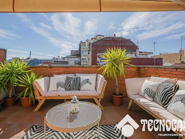Casa adosada en venta en calle CL Roger de Lluria, Granollers, de 111 m² 3 habitaciones por 469.000