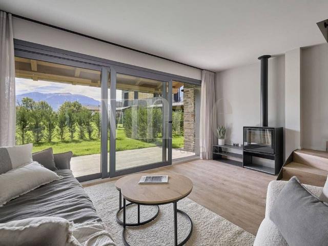 Casa adosada en venta en calle Antoni Elies, Bolvir, de 200 m² 3 habitaciones por 570.000
