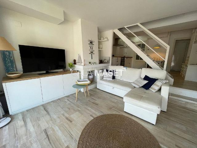Casa adosada en venta en calle Platja Sant Pol, Sant Feliu de Guíxols, de 75 m² 3 habitaciones por 458.000