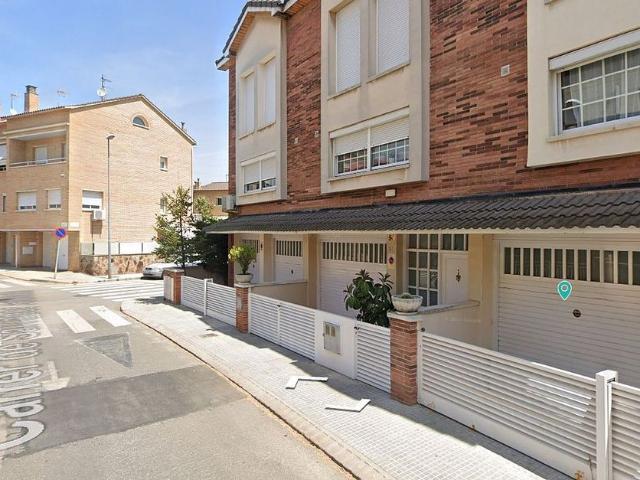Casa adosada en venta en calle Arago, Tordera, de 151 m² 2 habitaciones por 280.000
