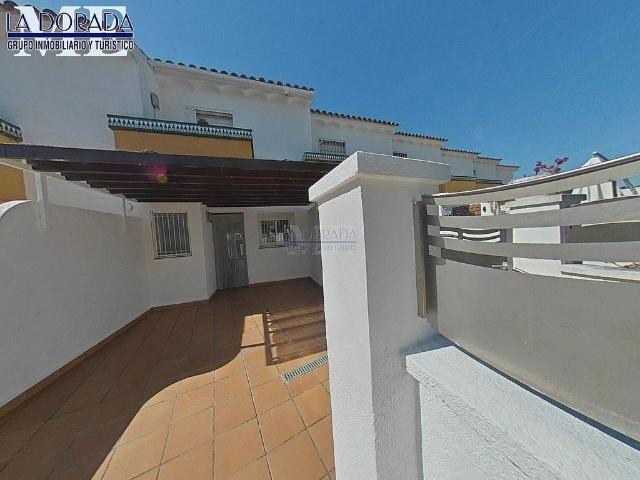 Casa adosada en venta en calle Grimpola, Cambrils, de 142 m² 2 habitaciones por 266.000