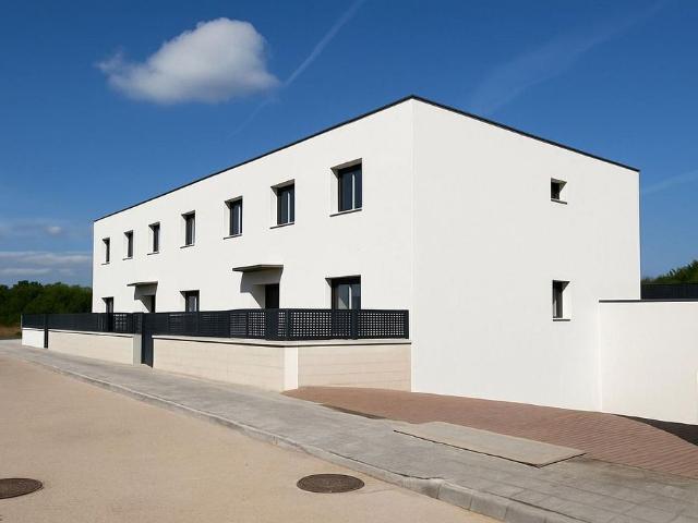 Casa adosada en venta en calle Daró, Santa Coloma de Farners, de 205 m² 4 habitaciones por 430.000