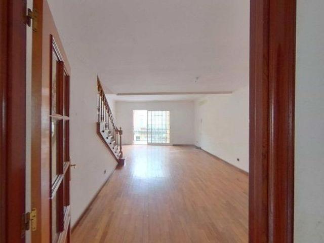 Casa adosada en venta en calle De Barcelona, Sant Vicenç dels Horts, de 174 m² 3 habitaciones por 339.090