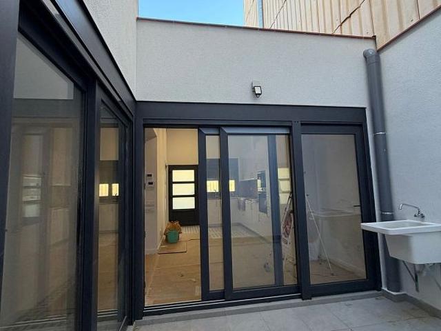 Casa adosada en venta en calle De Francesc Bellapart, Sabadell, de 47 m² 3 habitaciones por 360.500