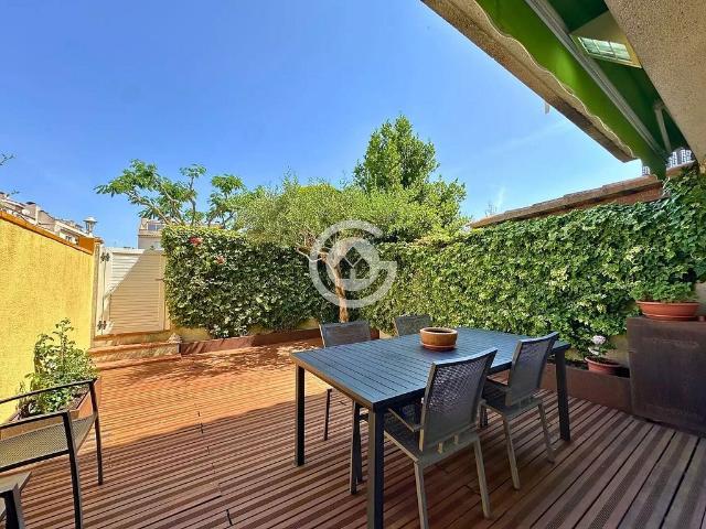 Casa adosada en venta en calle De Frederic Martí Carreras, Palafrugell, de 190 m² 5 habitaciones por 499.000