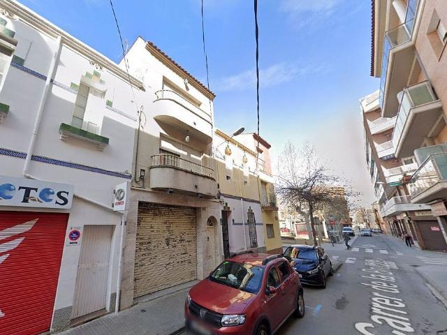 Casa adosada en venta en calle De la Bruguera, Calella, de 188 m² 4 habitaciones por 299.509