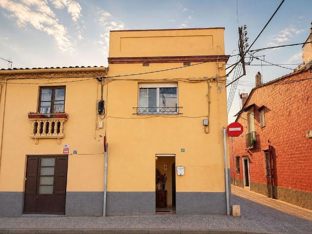 Casa adosada en venta en calle De la Rutlla, Girona, de 157 m² 4 habitaciones por 380.000