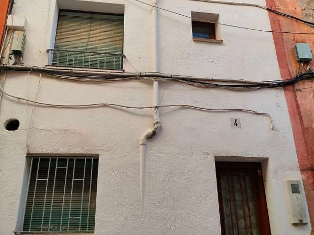 Casa adosada en venta en calle De la Unió, Vallmoll, de 100 m² 4 habitaciones por 100.000