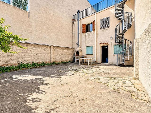 Casa adosada en venta en calle De L'escultor Martorell, Canonja, la, de 154 m² 3 habitaciones por 250.000