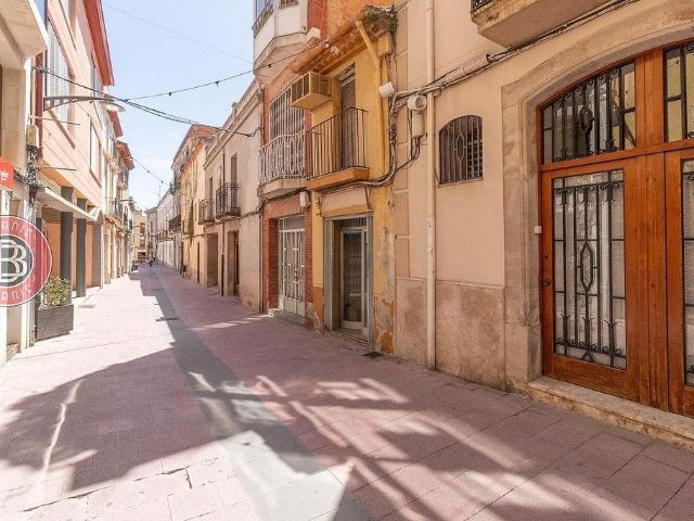 Casa adosada en venta en calle De L'hospital, Sant Sadurní d´Anoia, de 90 m² 2 habitaciones por 80.000