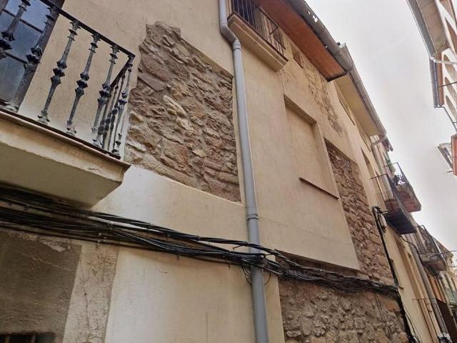 Casa adosada en venta en calle De M Buxadé, Berga, de 300 m² 1 habitación por 59.000