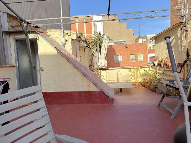 Casa adosada en venta en calle De Nadal, Barcelona, de 60 m² 3 habitaciones por 335.000