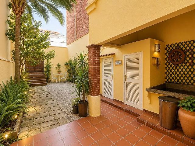 Casa adosada en venta en calle De Sant Jaume, Vilassar de Mar, de 210 m² 7 habitaciones por 648.000