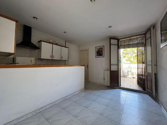 Chalet en venta en calle De Sant Pau, Sabadell, de 200 m² 6 habitaciones por 480.000