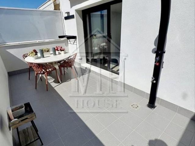 Casa adosada en venta en calle De Santa Maria, Badalona, de 118 m² 3 habitaciones por 599.000