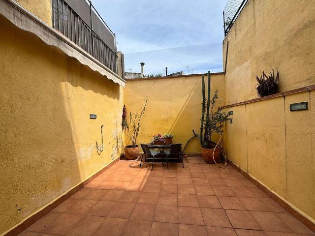 Casa adosada en venta en calle De Sitges, Vilanova i La Geltrú, de 112 m² 4 habitaciones por 360.000