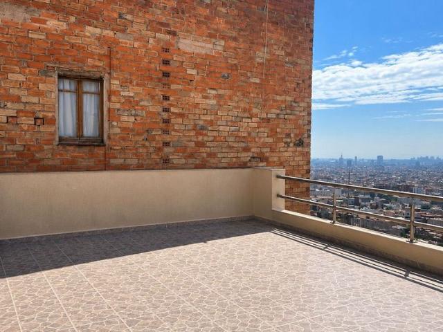 Casa adosada en venta en calle De Pasteur, Barcelona, de 98 m² 2 habitaciones por 98.000