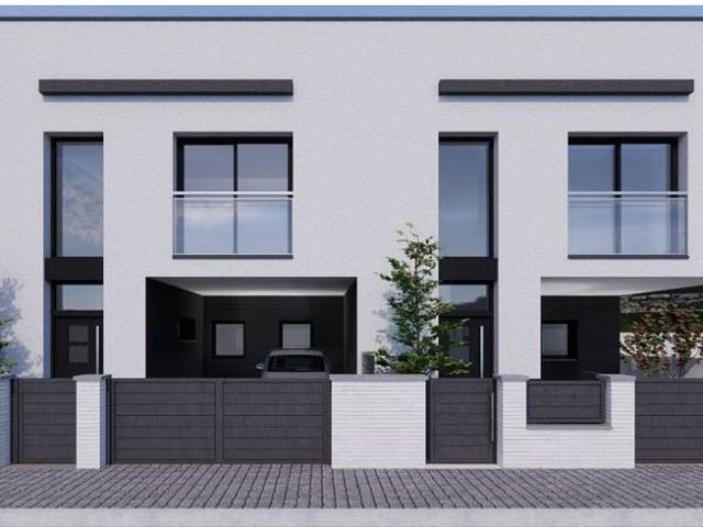 Casa adosada en venta en calle Del Molí, Roca del Vallès, la, de 146 m² 4 habitaciones por 520.000