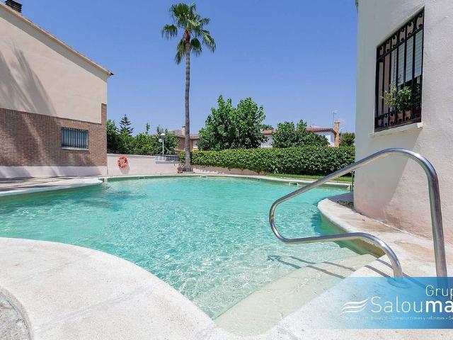 Casa adosada en venta en calle Del Monestir de Santes Creus, Salou, de 131 m² 3 habitaciones por 339.000